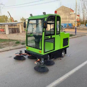 电动车扫地车